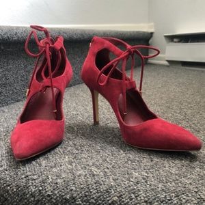 heels size 8 red stiletto